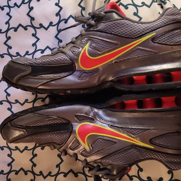 Women's Nike reax run dominate us shoes size 9 - Picture 17 of 17